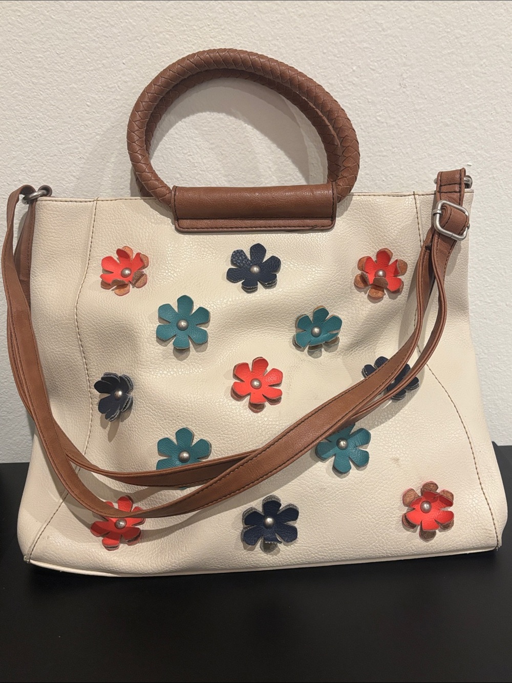 Relic by Fossil Cream Faux Leather Floral Applique Crossbody Handbag Tote